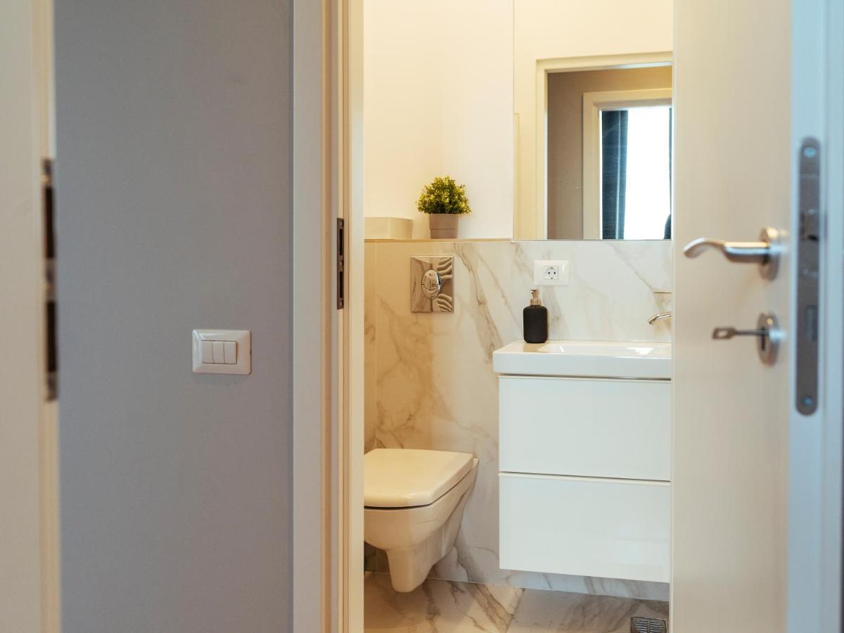 Beautiful Apartment - Top Location - Amazing Balcony Bucureşti Ngoại thất bức ảnh