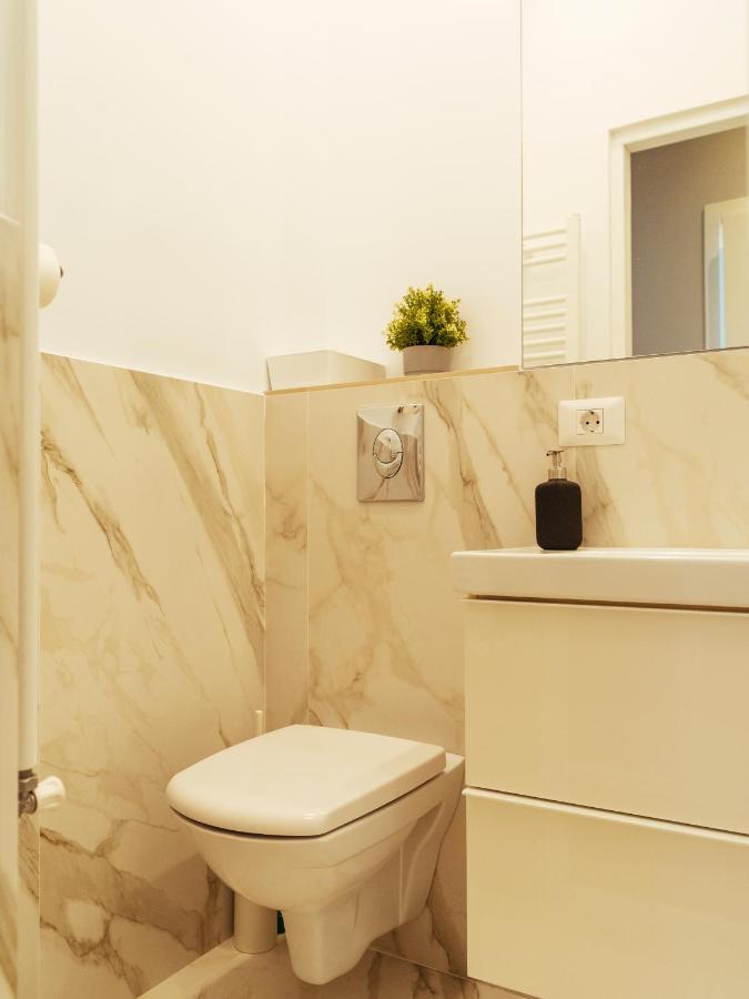Beautiful Apartment - Top Location - Amazing Balcony Bucureşti Ngoại thất bức ảnh